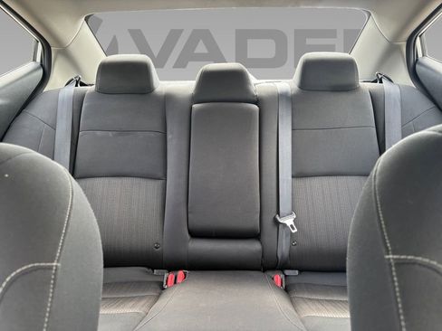 Used 2024 Nissan Altima 2.5 SV image 2