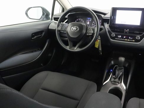 Used 2025 Toyota Corolla LE FWD image 27