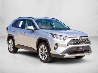 Used 2020 Toyota RAV4 Limited w/ Limited Grade Weather Package AWD/4WD video 3