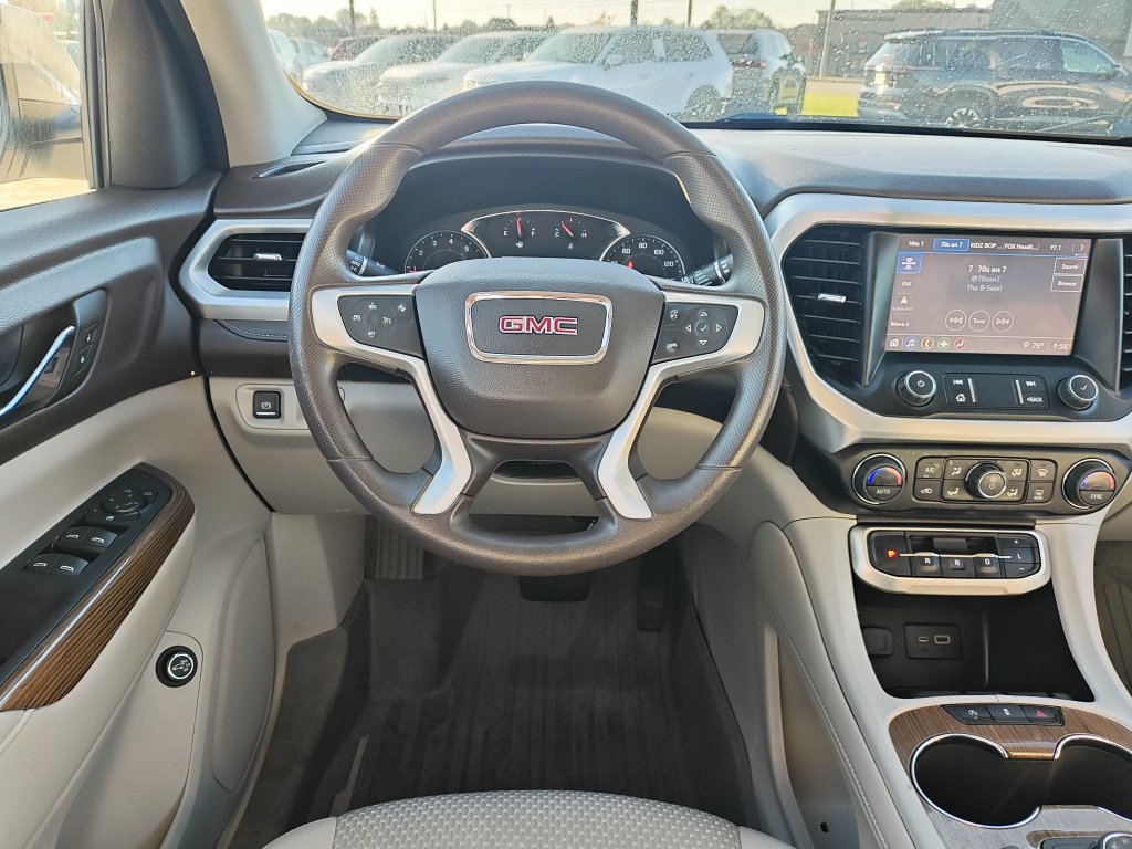 Used 2023 GMC Acadia SLE w/ Driver Convenience Package FWD image 16