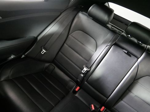 Used 2020 Kia Stinger GT2 image 12