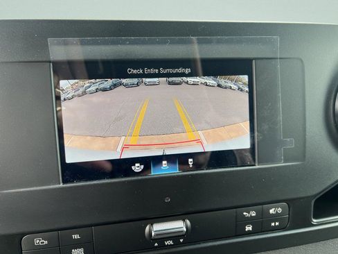 Used 2024 Mercedes-Benz Sprinter 2500 image 47