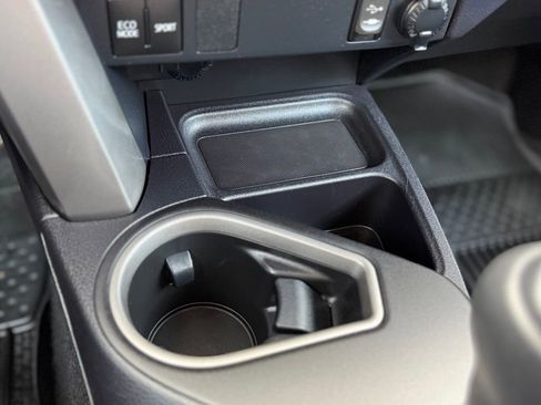 Used 2018 Toyota RAV4 LE w/ All Weather Liner Package image 10