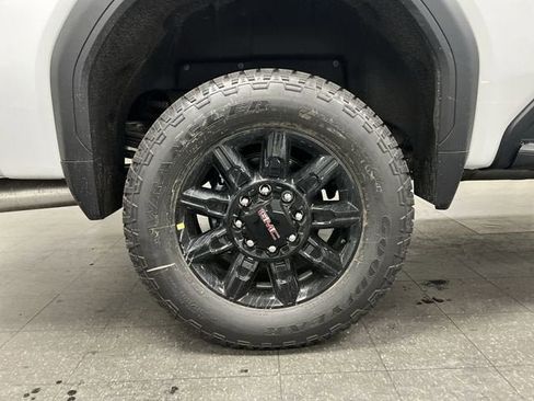 New 2026 GMC Sierra 2500 AT4 w/ AT4 Premium Plus Package AWD/4WD image 34