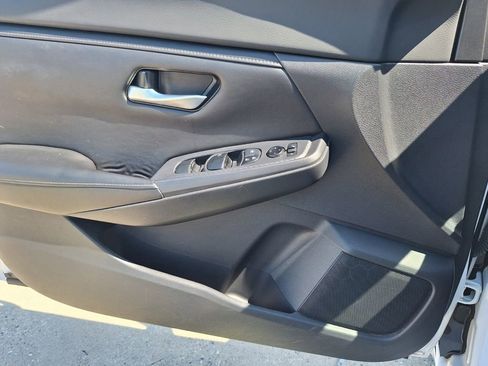 Used 2022 Nissan Sentra SV FWD image 21