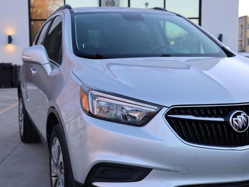 Used 2018 Buick Encore Preferred image 28