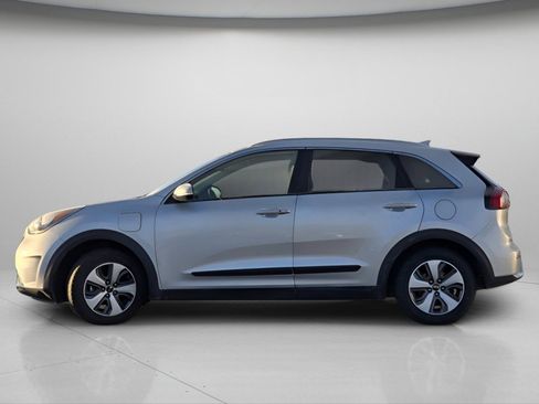 Used 2019 Kia Niro EX image 18