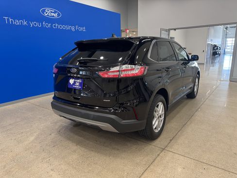 Certified 2024 Ford Edge SEL image 8