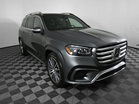Certified 2025 Mercedes-Benz GLS 450 4MATIC image 25