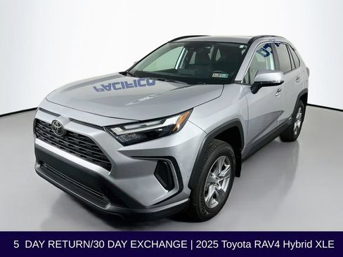 Used 2025 Toyota RAV4 XLE w/ Convenience Package AWD/4WD image 4