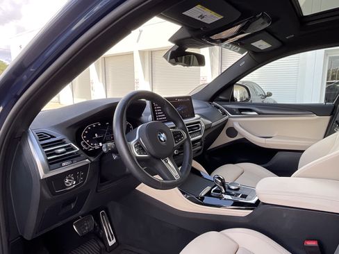 Certified 2025 BMW X4 xDrive30i w/ Premium Package AWD/4WD image 9