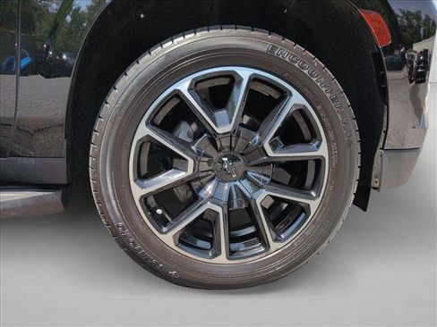 Used 2022 Chevrolet Tahoe RST w/ Luxury Package AWD/4WD image 25