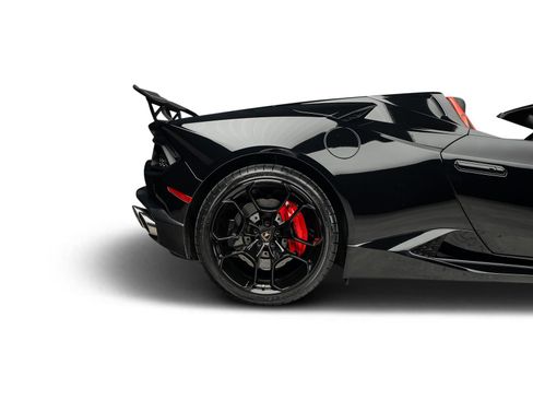 Used 2017 Lamborghini Huracan LP 580-2 RWD image 28