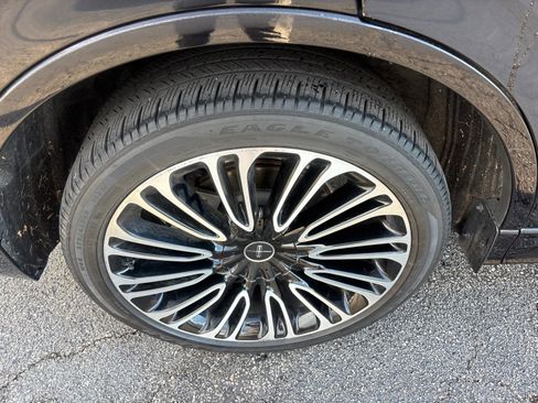 Certified 2023 Lincoln Aviator Black Label w/ Dynamic Handling Package image 10