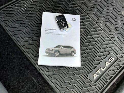 Used 2022 Volkswagen Atlas SE image 11