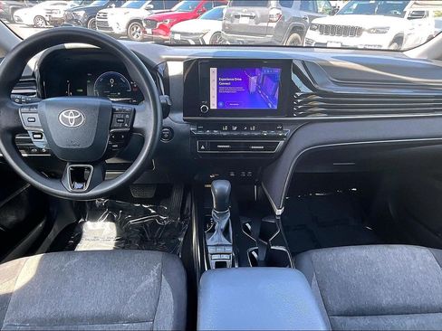 Used 2025 Toyota Camry LE FWD image 14