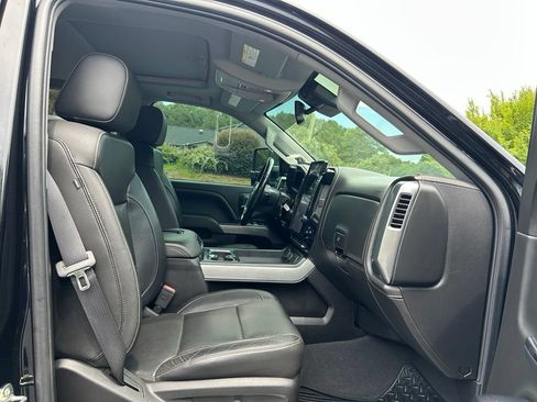 Used 2019 Chevrolet Silverado 2500 LTZ w/ Duramax Plus Package AWD/4WD image 58
