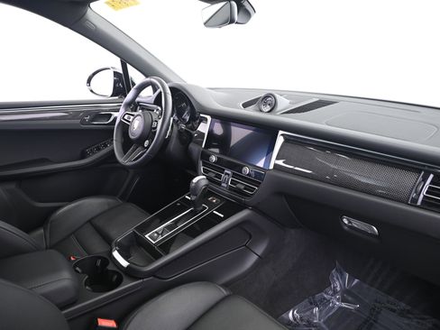 Used 2023 Porsche Macan GTS image 22