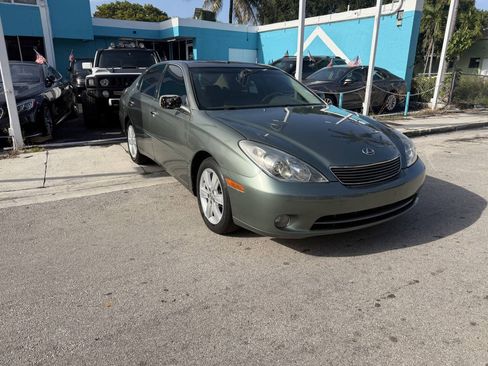 Used 2005 Lexus ES 330 FWD image 4