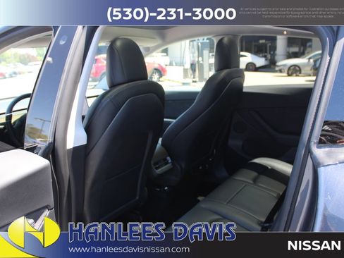 Used 2021 Tesla Model Y Long Range AWD/4WD image 17