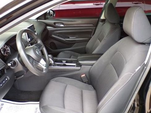 Used 2020 Nissan Altima 2.5 S FWD image 14