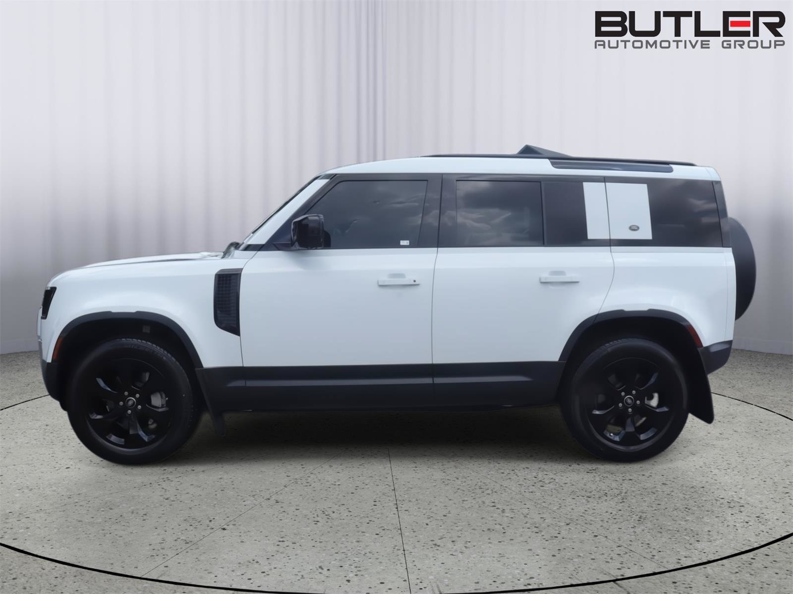 Used 2020 Land Rover Defender 110 HSE AWD/4WD image 3