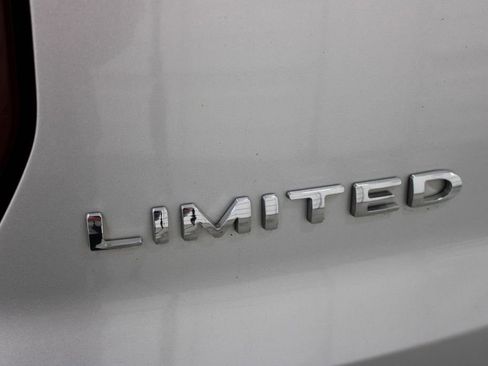 Used 2019 Ford Explorer Limited w/ Class III Trailer Tow Package image 25