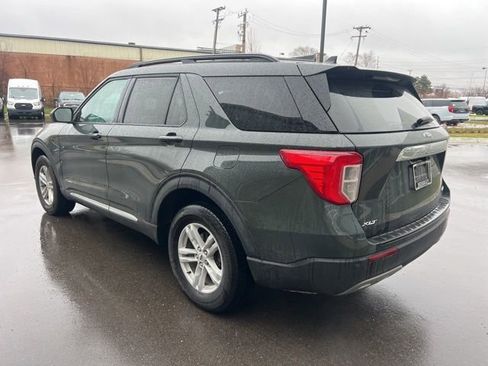 Used 2024 Ford Explorer XLT w/ Equipment Group 202A AWD/4WD image 7