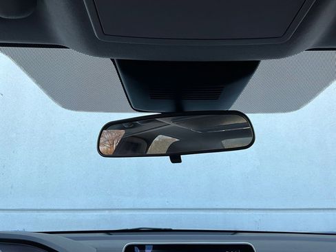 Used 2025 Nissan Sentra SV image 17