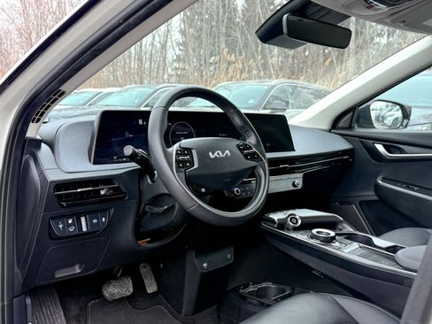 Used 2022 Kia EV6 Wind image 15