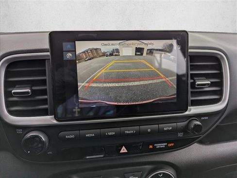 New 2026 Hyundai Venue SE FWD image 18