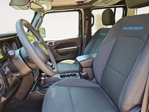 Used 2024 Jeep Wrangler Unlimited Rubicon 4xe AWD/4WD image 9