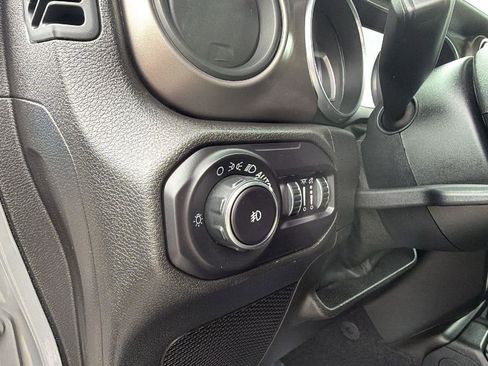 Used 2018 Jeep Wrangler Unlimited Sport S image 17