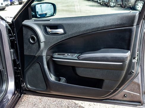 Used 2022 Dodge Charger SXT w/ Leather Interior Group image 18