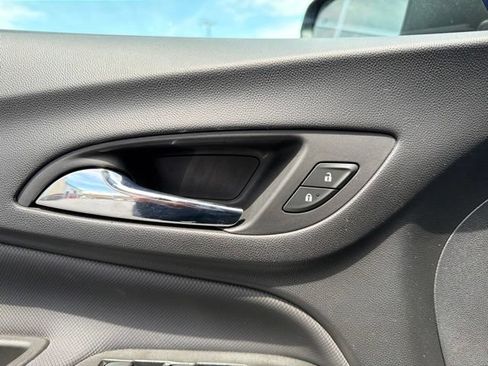 Used 2022 Chevrolet Equinox RS w/ RS Leather Package FWD image 20