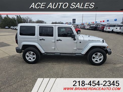 Used 2012 Jeep Wrangler Unlimited Rubicon w/ Connectivity Group AWD/4WD image 6