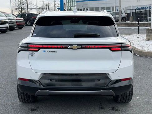 New 2026 Chevrolet Equinox EV LT image 13