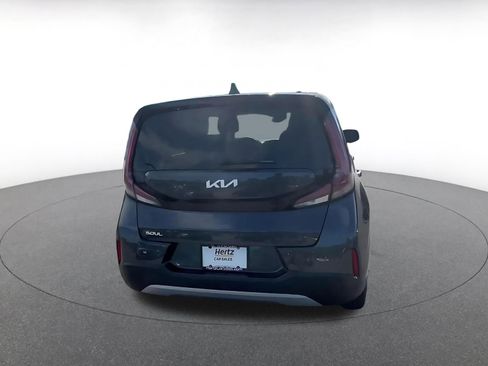 Used 2025 Kia Soul LX w/ LX Technology Package FWD image 14