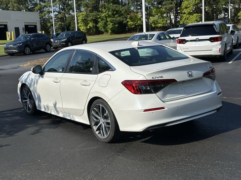 Used 2024 Honda Civic Touring image 10