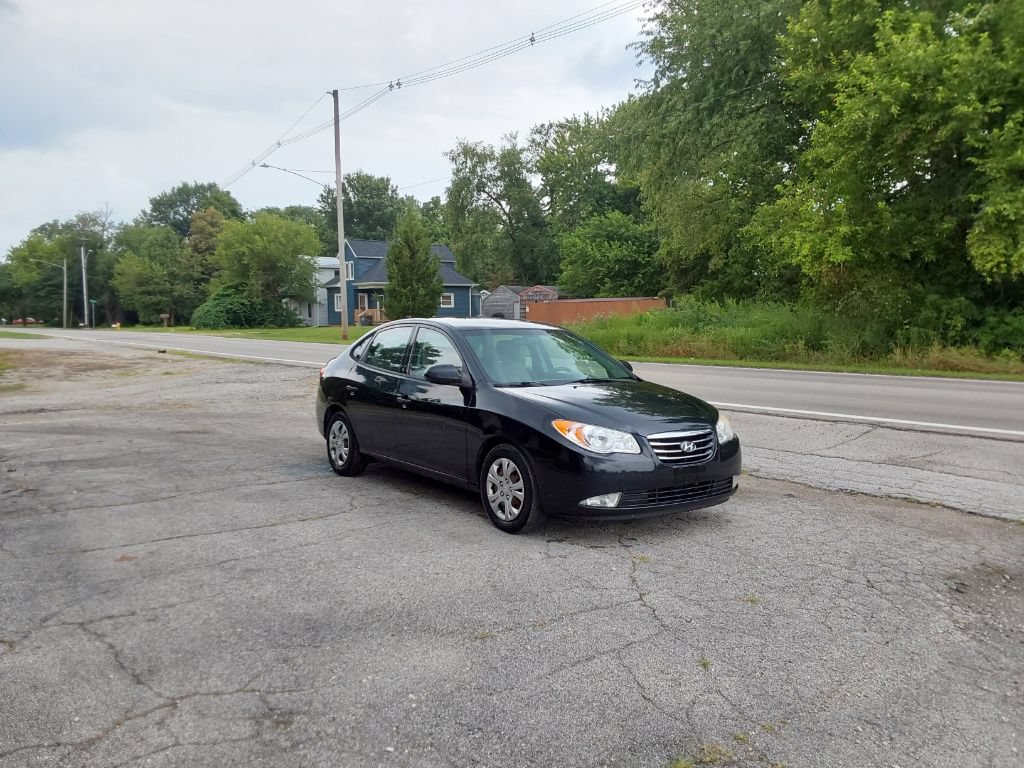 Used 2010 Hyundai Elantra GLS FWD image 5