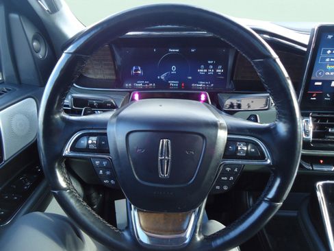 Used 2022 Lincoln Navigator L Black Label image 12