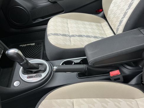 Used 2018 Volkswagen Beetle 2.0T Coast image 12