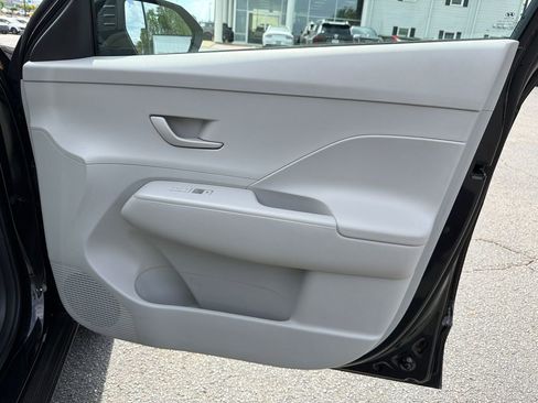 Used 2024 Hyundai Kona SE FWD image 14