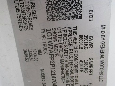 Used 2023 GMC Savana 2500 w/ Driver Convenience Package image 10