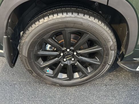 Certified 2023 Toyota Highlander XLE image 35