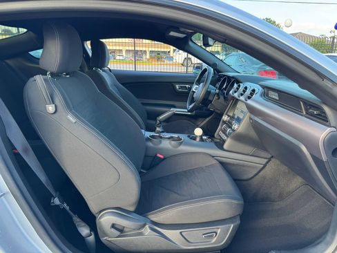 Used 2015 Ford Mustang GT RWD image 20