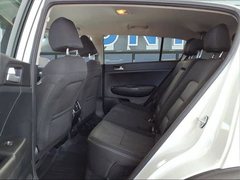 Used 2019 Kia Sportage LX image 8