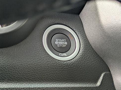 Used 2020 RAM 1500 Big Horn AWD/4WD image 15