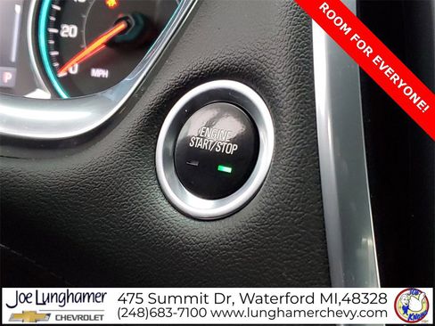 Used 2023 Chevrolet Traverse LT image 16