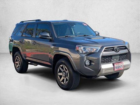 Used 2022 Toyota 4Runner TRD Off-Road image 3